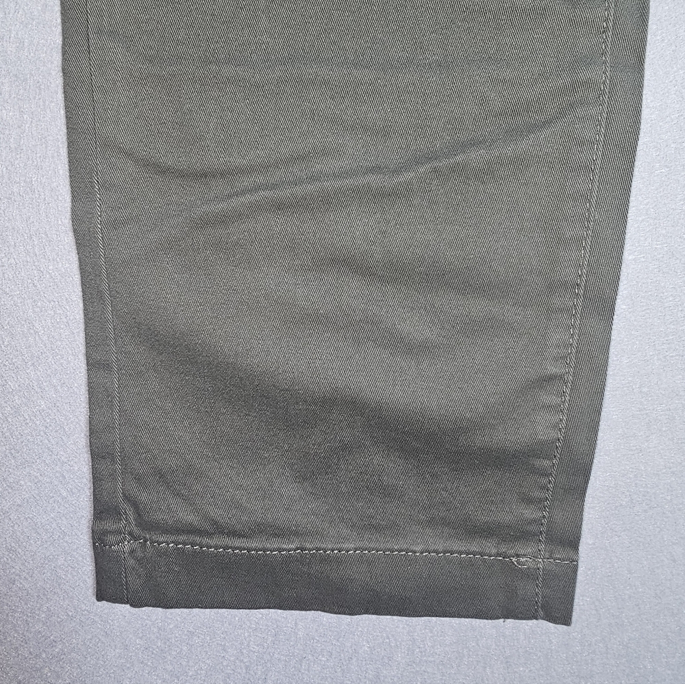 Goodfellow & Co Men's Khaki Chinos in Olive - Picture 6 of 11